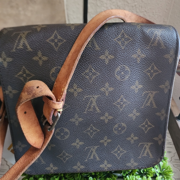 Louis Vuitton Monogram Cartouchiere - Picture 4 of 17